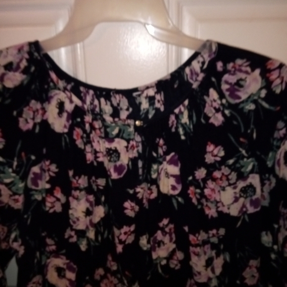 Dark Floral Print Peek a Boo Front Long Sleeved Peasant Tunic Style Top XL - Picture 9 of 9